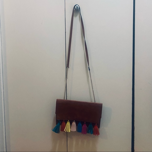 Tassel Purse with Chain - Picture 5 of 5